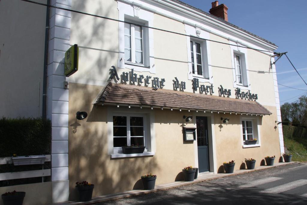 L'Auberge Du Port Des Roches Luche-Pringe Экстерьер фото